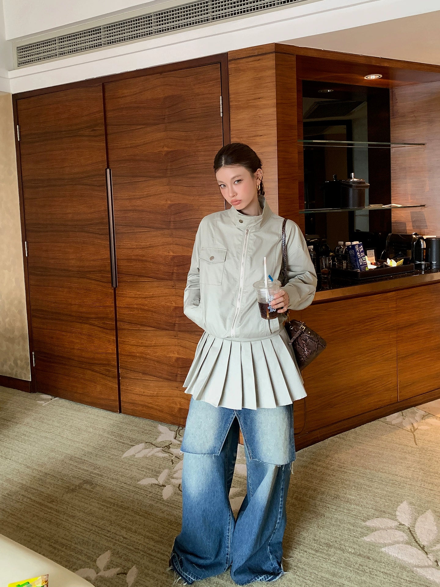 スタンドカラープリーツドッキングワンピース